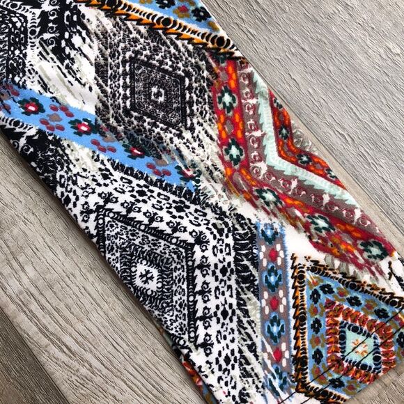 Hot Kiss NWOT Multi Printed Soft Leggings OS - Picture 14 of 15